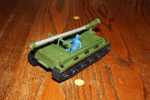 Vintage MPC Army Weasel (Tank) with Black Tracks & Blue Driver - Marx - Picture 1 of 10