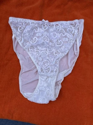 Bragas Victoria’s Secret vintage años 80 corte alto L/7 satinado encaje etiqueta dorada Foto 1 de 2