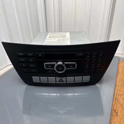 Radio Head Unit A2049006108 OEM 12-15 Mercedes W204 C250 C300 C350 C63 - Image 1 of 4