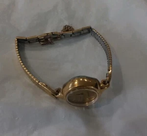 Vintage Armitron Women's Wristwatch Needs Battery - Picture 1 of 6