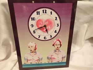 I Love Lucy 2004 Wanduhr Ethel & Lucy Job Switching - Bild 1 von 5
