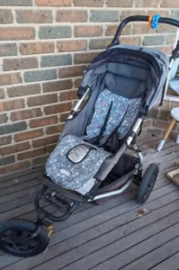 Mountain buggy Urban Jungle Jogger pram Foldable Running Walking FAST POST - Picture 1 of 21