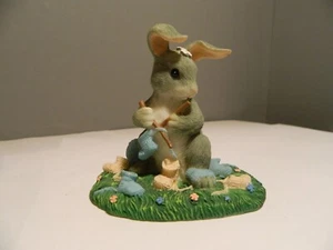 Fitz and Floyd Charming Tails "GUESS WHAT!" Figur 89/714 - Bild 1 von 5