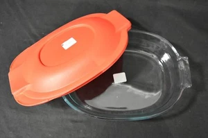 Pyrex Glassware 64626 & 08866 - 2 Qt Oval Roaster with Plastic Lid. Made in USA - Picture 1 of 7