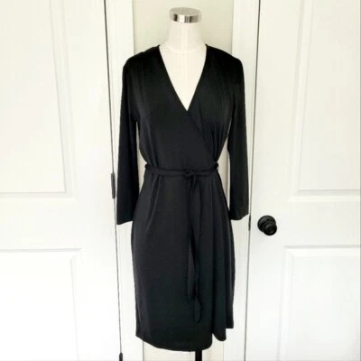 Vestido Studio M Negro Envolvente Talla M Clásico Preppy Minimalista Retro Regalo Elástico Foto 1 de 4