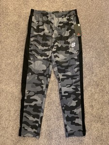 New Balance Men Activewear Pants for 