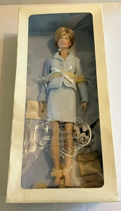 Franklin Mint Diana People's Princess 16" Doll Outfit Dress Wales Pearls NEU - Bild 1 von 7