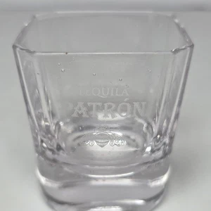 Patron Tequila Blase mit Biene Schnapsglas 2oz (ein)  - Bild 1 von 5