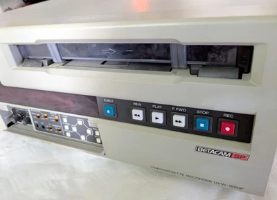 SONY UVW 1800P Beta SP Rekorder OVP aus TV-Studio abzugeben - Bild 1 von 4