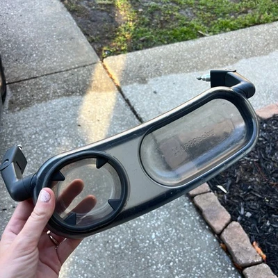 Bandeja de aperitivos UPPAbaby para cochecitos Vista, Cruz y RumbleSeat Foto 1 de 2