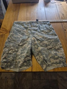 Ripstop US Army ACU UCP Digital Camo CombatCargo Pants Cut To Shorts Medium - Picture 1 of 5