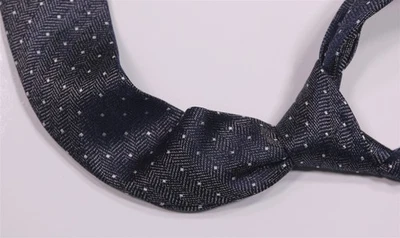 Corbata Charles Tyrwhitt Azul Marino Lunares Espiga Seda Corbata Delgada Foto 1 de 4