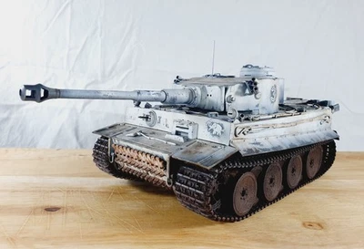 1:35 Tiger I (precoce) costruito e verniciato - Immagine 1 di 4