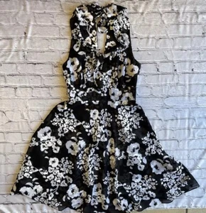 White House Black Market Sommerkleid Allover Blumen Gr. 2 Maxi fließend ärmellos - Bild 1 von 12