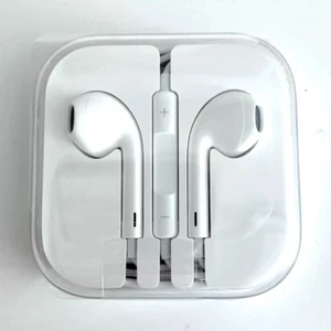 New OME Apple iPhone EarPods 3.5mm Headset Earphones Headphones - Zdjęcie 1 z 3