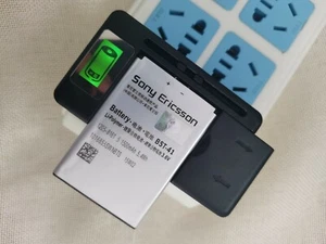 BST-41 + charger for Sony PLAY R800 R800i Play Z1i A8i M1i X1 X2 X2i X10 X10i - Photo 1/5