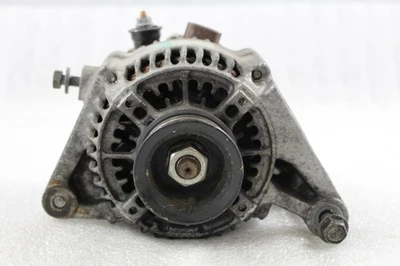 Toyota Celica 2005, alternador, Denso, usado, P/N 27060-22210 Foto 1 de 4