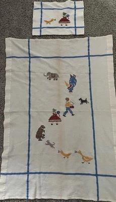 Manta y funda de almohada para bebé punto de cruz vintage de los años 70 hecha a mano para guardería 42,5x30 Foto 1 de 4
