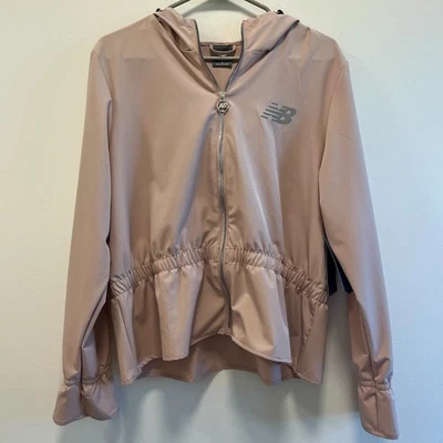 Cortavientos New Balance para mujer talla grande - color rubor nuevo con etiquetas Foto 1 de 4