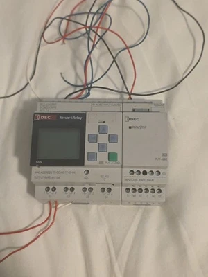 IDEC FL1F-H12RCC SMART RELAY WITH FL1F-M08C2R2 EXPANSION MODULE - Image 1 of 4