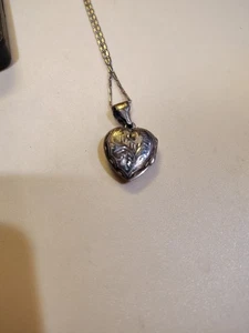 Vintage Puffy herzförmiges Medaillon Sterling 0,925 geschnitzt Blumen Halskette 6,7 g - Bild 1 von 6
