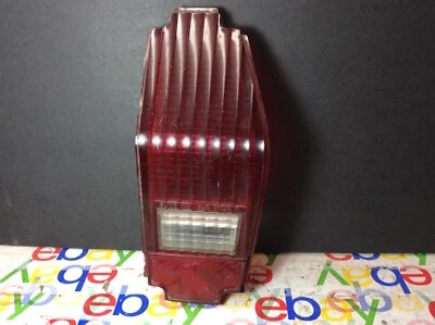 Chevy Vega Pontiac Astre Station Wagon 1971-77 luz trasera lente derecha OEM Foto 1 de 2