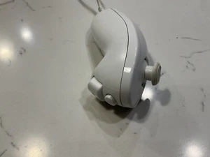 Wii Controller Nunchuck - Picture 1 of 2