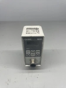 SMC ISE70-N02-65-P Digital Pressure Switch 0-150PSI 12-24VDC - Picture 1 of 2
