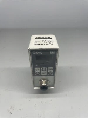 SMC ISE70-N02-65-P Digital Pressure Switch 0-150PSI 12-24VDC - Image 1 of 2