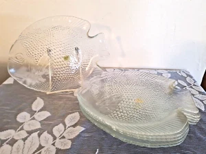 Set of 6 Vintage ARCOROC France Clear Glass Small " POISON " Fish Shaped Plates - Picture 1 of 6