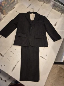Gino Giovanni Boys Formal Suit 3 Piece Set Size 4T - Picture 1 of 8