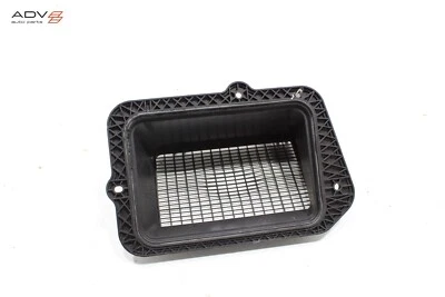 Audi S4 A4 2017-2024 cabina nuevo lado derecho conducto de admisión de aire OEM Foto 1 de 4