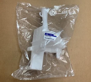 Genuine Windshield Water Reservoir 2019-2020 Elantra Sedan Water Bottle Tank NEW - Picture 1 of 4