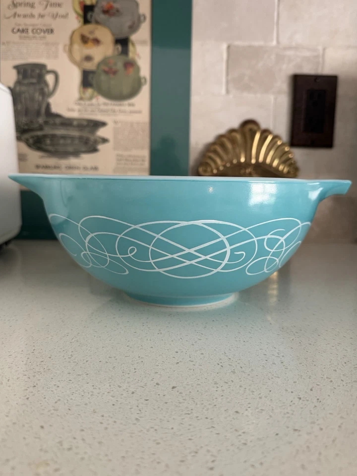 1959 Pyrex Turquoise Aqua Scroll #443 Cinderella Bowl 2 1/2 QT - Image 1 of 4