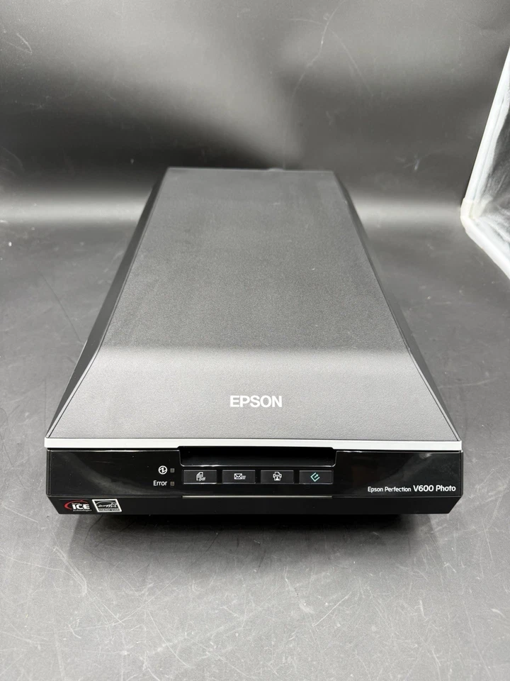 Epson Perfection V600 Photo Scanner ONLY, No Power Cord No Film Holder - Image 1 of 4