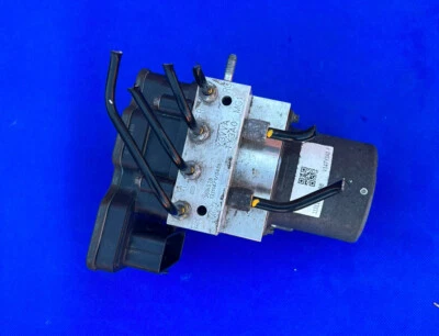 Módulo de control de bomba de freno ABS híbrido Acura RLX 2014-2016 OEM USADO Foto 1 de 4