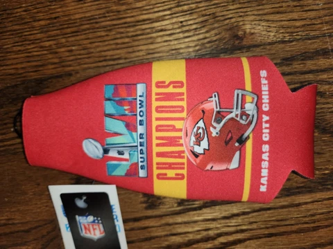 KANSAS CITY CHIEFS SUPER BOWL 57 CHAMPIONS BEER / SODA BOTTLE COOLER  *IN STOCK* Cover