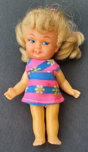 Kleine Puppe Hong Kong ca 12 cm - Picture 1 of 3