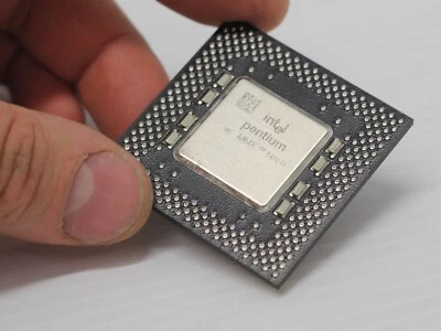 Intel Pentium 233MHz MMX, Socket 7, SL27S, FSB 66MHz, Cleaned, Tested & Working! - Image 1 of 4