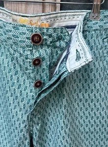 Stylish rare men's pattern shorts, 40 inches waist - Picture 1 of 9