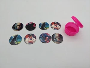 Gänsehaut Pogs 8 Stück Milchkapseln + Behälter - Bild 1 von 3
