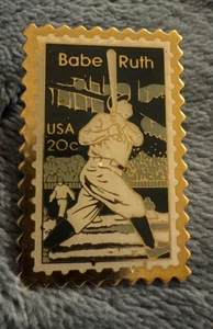 Vintage 1983 USPS Babe Ruth 20c Briefmarke Anstecknadel JG&A goldfarbene Emaille MLB - Bild 1 von 3