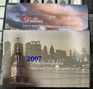 2007 (P+D) US Mint UNCIRCULATED 28 Coin Set. OGP! - Bild 1 von 1