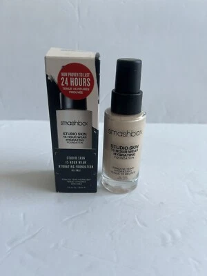 New Smashbox Studio Skin 15 hour Hydrating Foundation 0.1 Very Fair 30 Ml - Image 1 of 4