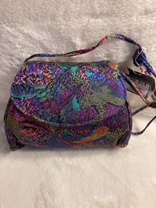 Vintage Silk Stitched Multicolored Famous Collection Melbourne Print New - Picture 1 of 6