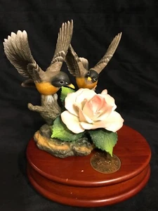 Robin Bird Statue With Music Box - Forever In Love Heritage House Collectors Ed. - Picture 1 of 12
