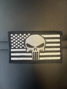 BLACK AND WHITE PUNISHER SKULL WITH USA FLAG 3.5X2 INCH HOOK BACKING PATCH - Picture 1 of 1