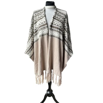 Poncho Charlotte Russe Capa Estampado Geométrico Flecos Boho M/L Foto 1 de 4