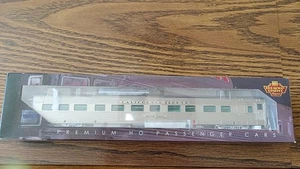 HO Broadway Ltd. D&RG California Zephyr Silver Gull Sleeper Car With Box, 521 - Picture 1 of 9