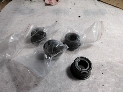 Верхние кусты цапфы MG MIDGET AUSTIN HEALEY SPRITE x 4 - Изображение 1 из 2